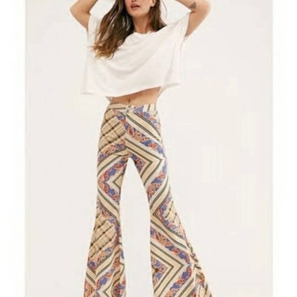 NWOT Free People Just Float On Flare Jeans size 27 - Picture 1 of 8